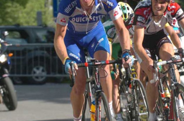 Michael Rogers closely marked by Frank Schleck, Leonardo Piepoli, and Tadej Valjavec. Photo copyright Fotoreporter Sirotti.