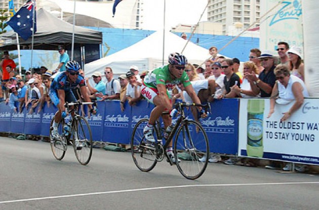 McEwen takes 2nd ahead of Davis. David Magahy - www.goldcoastphotography.com