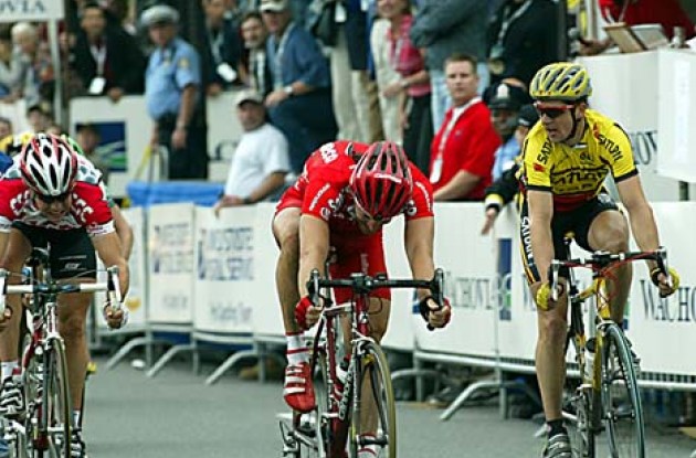 Zanini takes the win ahead of Murn and CSC's Julian Dean. Photo copyright Wachovia Cycling.