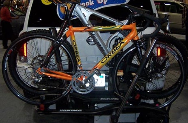 Yakima hitch rack. Photo copyright Roadcycling.com.