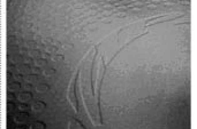 The ZIPP 909 disc features over 4900 dimples of 5 different diameters in a pattern, which force the airflow to form thinner, turbulent boundary layers.