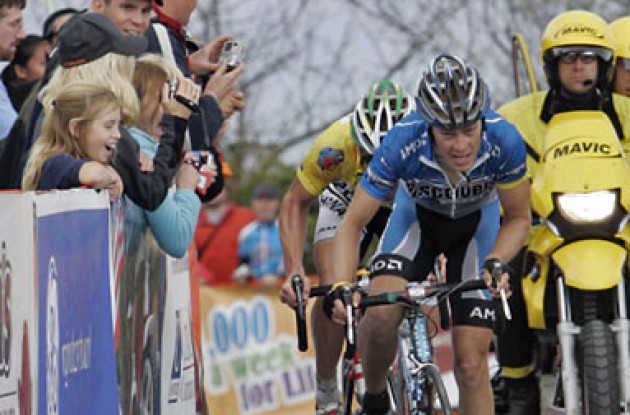 50 m. for Tom Danielson and Floyd Landis. Photo copyright Ben Ross/Roadcycling.com/<A HREF="http://www.benrossphotography.com" TARGET=_BLANK>www.benrossphotography.com</A>.