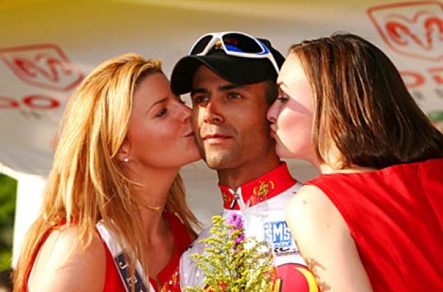 Sweet kisses for Brooks. Photo copyright Ben Ross/Roadcycling.com. Sweet kisses for Brooks. Photo copyright Ben Ross/Roadcycling.com.