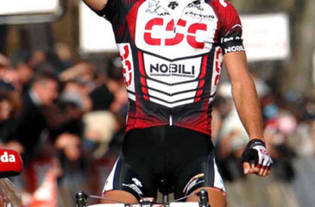 Kolobnev (Team CSC) celebrates his stage win. Kolobnev (Team CSC) celebrates his stage win.