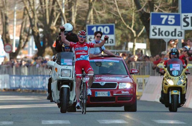 Arekeev takes the stage win. Arekeev takes the stage win.