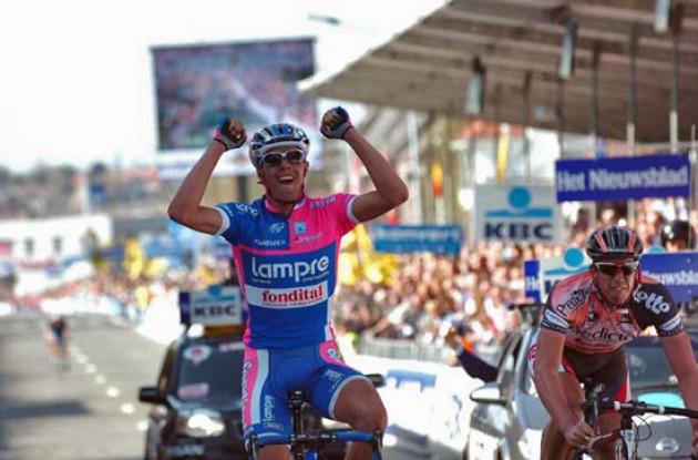 Ballan outsprints Hoste.