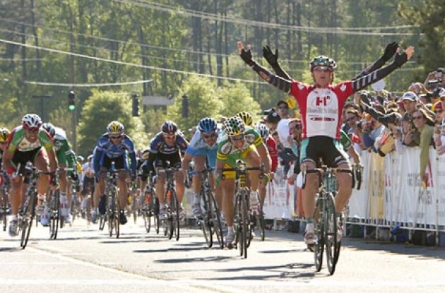 Gordon Fraser takes the win. Photo copyright Ben Ross/Roadcycling.com/www.benrossphotography.com.