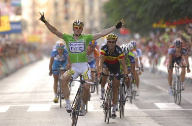 Greipel wins stage 5 and takes overall lead. Photo copyright Fotoreporter Sirotti.
