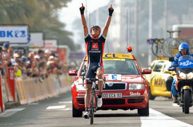 Luis León Sánchez takes a beautiful stage win. Luis León Sánchez takes a beautiful stage win.