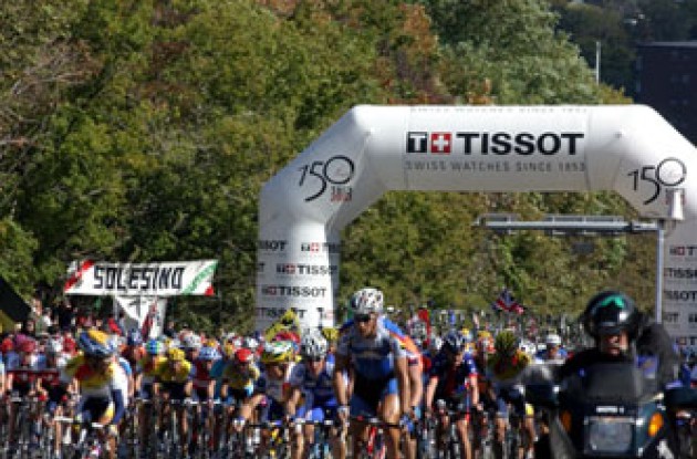 Coming up the 2nd climb.  Photo copyright Paul Sampara Photography. Coming up the 2nd climb.  Photo copyright Paul Sampara Photography.