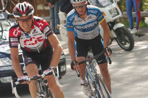 Basso leads Savoldelli up the final climb. Photo copyright Fotoreporter Sirotti. Basso leads Savoldelli up the final climb. Photo copyright Fotoreporter Sirotti.