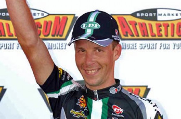 Contrini on the podium. Photo copyright Fotoreporter Sirotti. Contrini on the podium. Photo copyright Fotoreporter Sirotti.