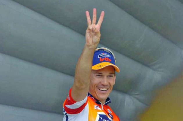 Three stage victories for McEwen - and counting! Photo copyright Fotoreporter Sirotti.