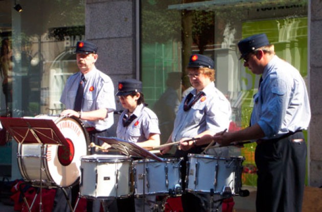 Members of the Post Denmark Orchestra (try to) entertain the crowds in Odense. Photo copyright Roadcycling.com. Members of the Post Denmark Orchestra (try to) entertain the crowds in Odense. Photo copyright Roadcycling.com.