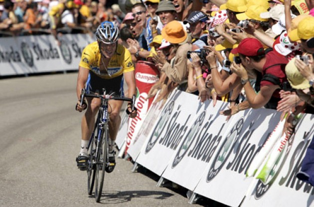 Lance Armstrong - will other contenders attack tomorrow? Stay tuned to Roadcycling.com to find out! Photo copyright Roadcycling.com/<A HREF="http://www.benrossphotography.com" TARGET="_BLANK">Ben Ross Photography</A>. Lance Armstrong - will other contenders attack tomorrow? Stay tuned to Roadcycling.com to find out! Photo copyright Roadcycling.com/<A HREF="http://www.benrossphotography.com" TARGET="_BLANK">Ben Ross Photography</A>.