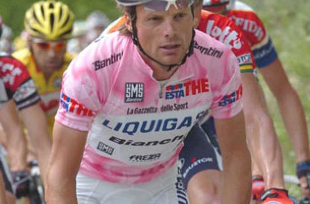 Danilo Di Luca is still pretty in pink after today's stage. Photo copyright Fotoreporter Sirotti.