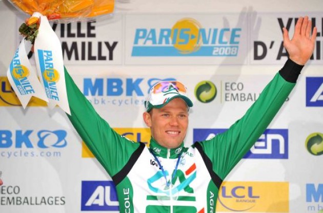 A happy Hushovd on the podium. No podium girls this time though.