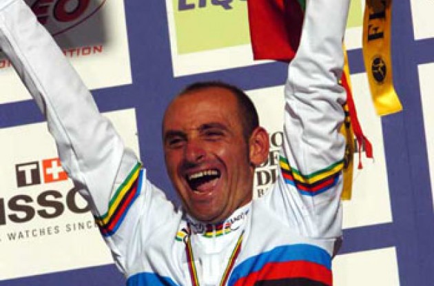 Star in stripes....Paolo Bettini! Photo copyright Fotoreporter Sirotti. Star in stripes....Paolo Bettini! Photo copyright Fotoreporter Sirotti.