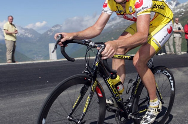 Chris Horner: "I'm not too picky. I usually take one water bottle and one bottle of our team's drinks. I really like all of the bars and gels. Those work really well for me." Photo copyright Roadcycling.com.