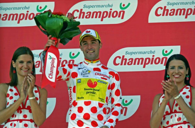 De La Fuente claimed the polka dot jersey. Photo copyright Roadcycling.com. De La Fuente claimed the polka dot jersey. Photo copyright Roadcycling.com.