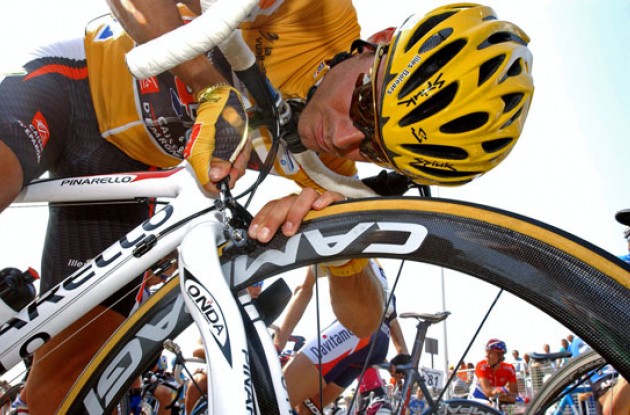 Valverde makes a few final adjustments before the start. Photo copyright Roadcycling.com. Valverde makes a few final adjustments before the start. Photo copyright Roadcycling.com.