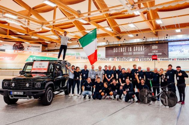 The team members behind Filippo Ganna's UCI hour record
