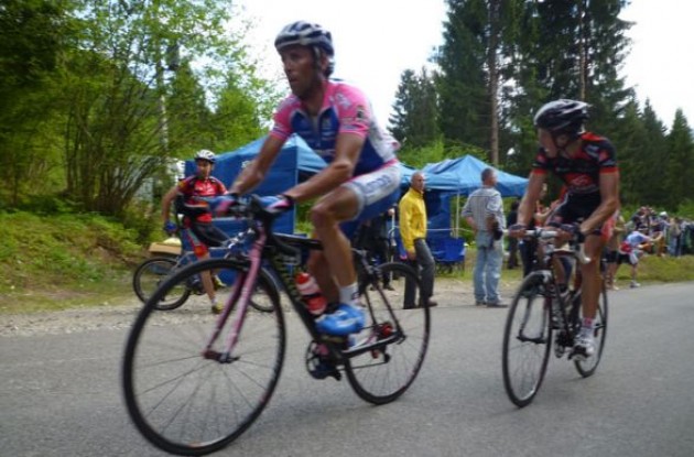 Gilberto Simoni the previous âking of the Zoncolanâ showed he can mix it in the mountains Gilberto Simoni the previous âking of the Zoncolanâ showed he can mix it in the mountains