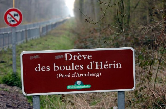 Paris-Roubaix 2010. Photo copyright Fotoreporter Sirotti. Paris-Roubaix 2010. Photo copyright Fotoreporter Sirotti.