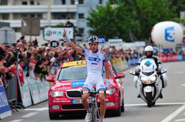 Team FDJ-Big Mat's Arthur Vichot soloes to stage victory in 2012 Criterium du Dauphine Libere. Photo Fotoreporter Sirotti.
