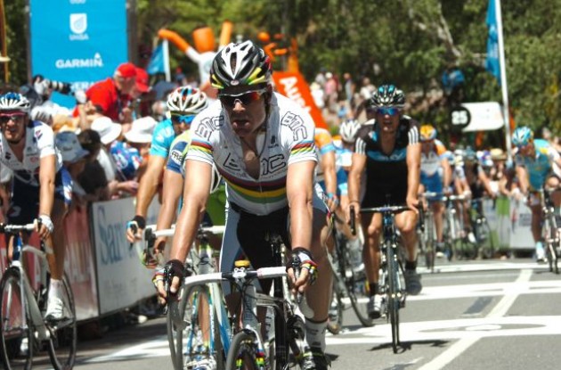 Cadel Evans arrives. Photo copyright Fotoreporter Sirotti. Cadel Evans arrives. Photo copyright Fotoreporter Sirotti.