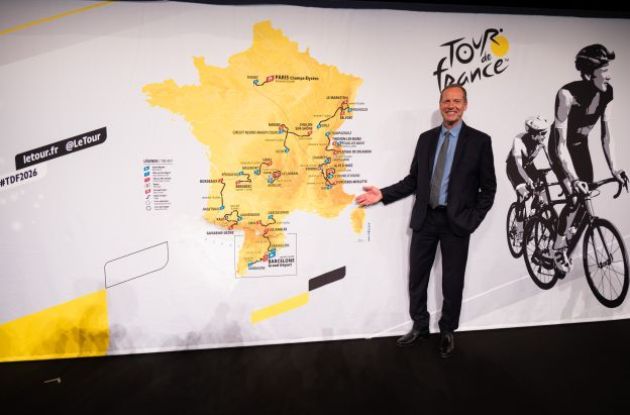 Christian Prodhomme with the map of the 2026 Tour de France