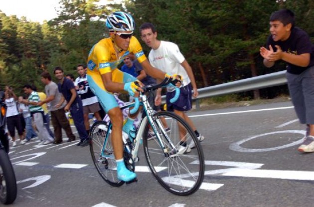 Alberto Contador powers forward.