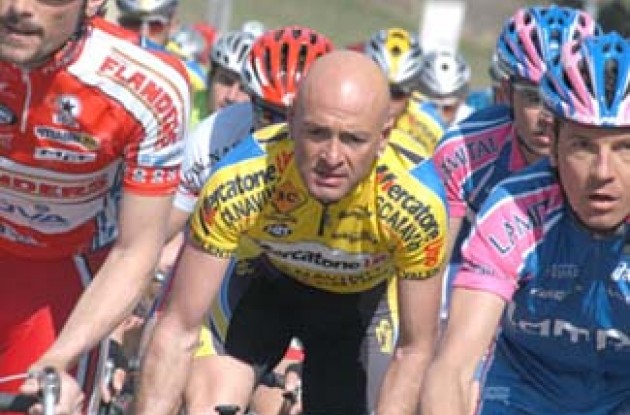 Marco Pantani returns to competition after ended quarantine. Copyright Fotoreporter Sirotti Marco Pantani returns to competition after ended quarantine. Copyright Fotoreporter Sirotti