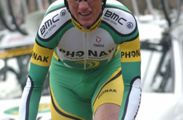 Tyler Hamilton (Phonak Hearing Systems) placed 10th in today's time trial and finished 12th in the final overall rankings. Photo copyright Fotoreporter Sirotti. Tyler Hamilton (Phonak Hearing Systems) placed 10th in today's time trial and finished 12th in the final overall rankings. Photo copyright Fotoreporter Sirotti.