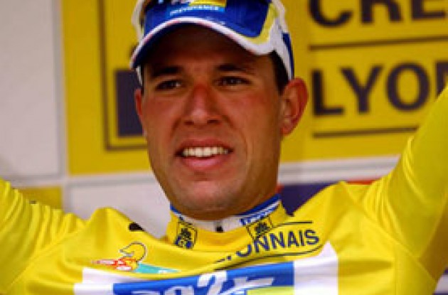 Jean-Patrick Nazon looking happy on the podium. Photo copyright Fotoreporter Sirotti. Jean-Patrick Nazon looking happy on the podium. Photo copyright Fotoreporter Sirotti.