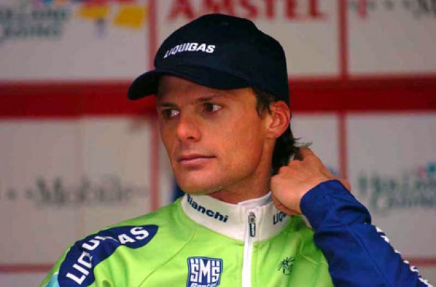 Danilo Di Luca is ready for the 2005 Giro d'Italia. copyright Fotoreporter Sirotti.