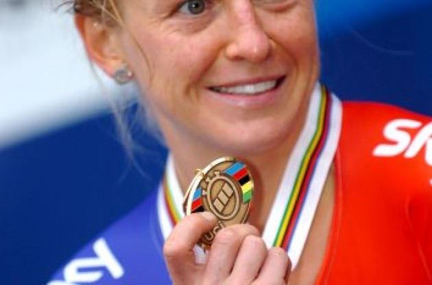 Great Britain's charming and powerful Emma Pooley proudly shows her bronze medal to the press in Copenhagen, Denmark. Photo Fotoreporter Sirotti. Great Britain's charming and powerful Emma Pooley proudly shows her bronze medal to the press in Copenhagen, Denmark. Photo Fotoreporter Sirotti.