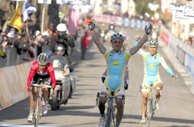 Enrico Gasparotto wins. Photo copyright Fotoreporter Sirotti. Enrico Gasparotto wins. Photo copyright Fotoreporter Sirotti.