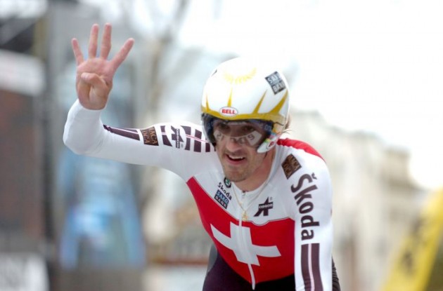 Fabian Cancellara (Switzerland) takes his fourth time trial world champion title. Photo Fotoreporter Sirotti.