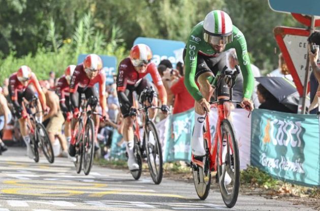 | Unipublic Filippo Ganna leads Ineos-Grenadiers-TotalEnergies in the team time trial