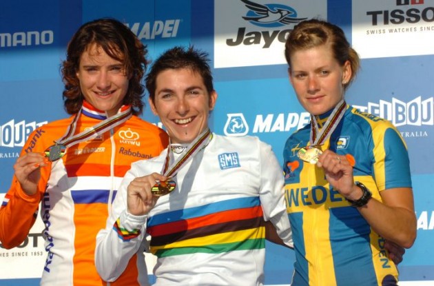 Giorgia Bronzini, Marianne Vos and Emma Johansson celebrate on the podium. Photo Fotoreporter Sirotti.