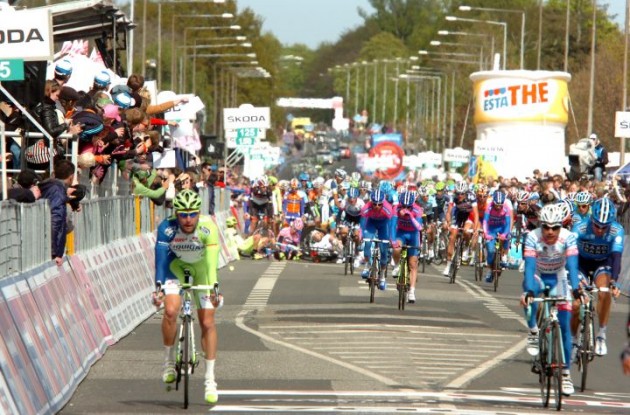 Finish line crash in Horsens, Denmark involving race leader Taylor Phinney (BMC Racing Team) and World Champion Mark Cavendish (Team Sky). Photo Fotoreporter Sirotti.