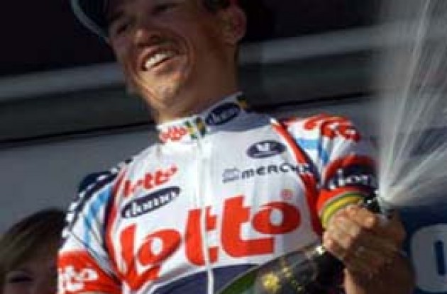 Robbie on the podium. Foto copyright Fotoreporter Sirotti Robbie on the podium. Foto copyright Fotoreporter Sirotti