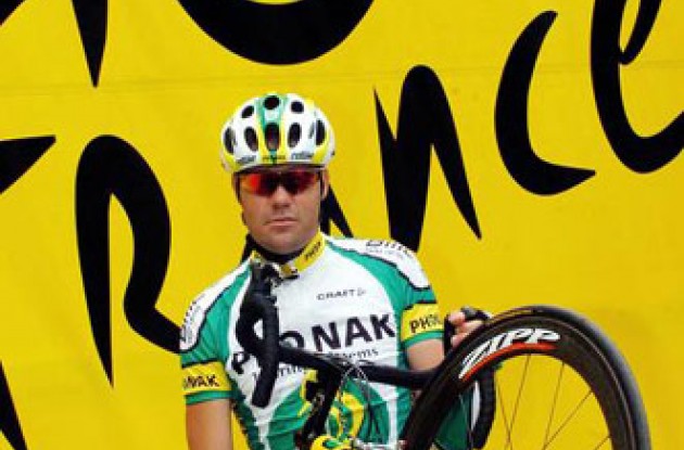 José Enrique Gutierrez (Phonak) at the Tour de France. Photo copyright Fotoreporter Sirotti. José Enrique Gutierrez (Phonak) at the Tour de France. Photo copyright Fotoreporter Sirotti.
