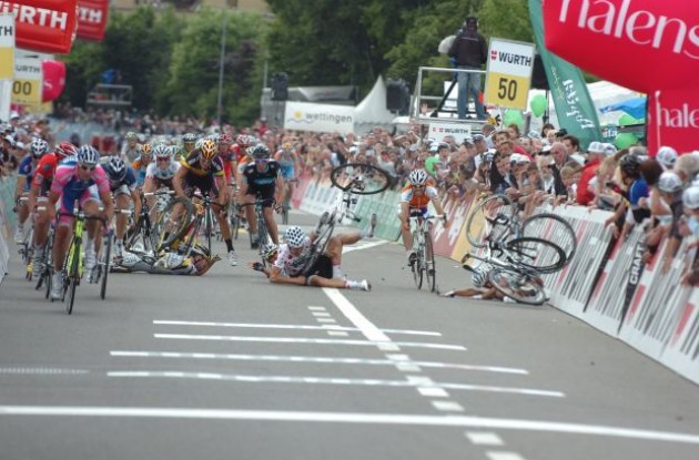 Crash! Marc Cavendish, Heinrich Haussler and other riders hit the tarmac! Photo copyright Fotoreporter Sirotti. Crash! Marc Cavendish, Heinrich Haussler and other riders hit the tarmac! Photo copyright Fotoreporter Sirotti.