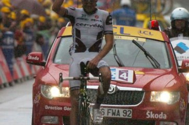 Cervelo TestTeam's German rider Heinrich Haussler wins stage 13 of the 2009 Tour de France. Photo copyright Fotoreporter Sirotti.