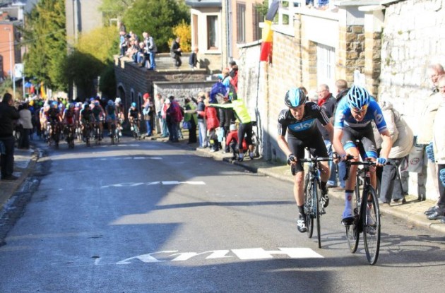 Ryder Hesjedal (Team Garmin-Barracuda) and Lars Petter Nordhaug (Team Sky) attack in the final kilometers. Photo Fotoreporter Sirotti. Ryder Hesjedal (Team Garmin-Barracuda) and Lars Petter Nordhaug (Team Sky) attack in the final kilometers. Photo Fotoreporter Sirotti.