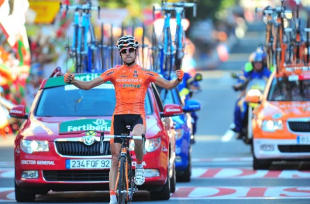 Igor Anton secures an impressive stage victory in front of huge crowds of fans. Photo Fotoreporter Sirotti.