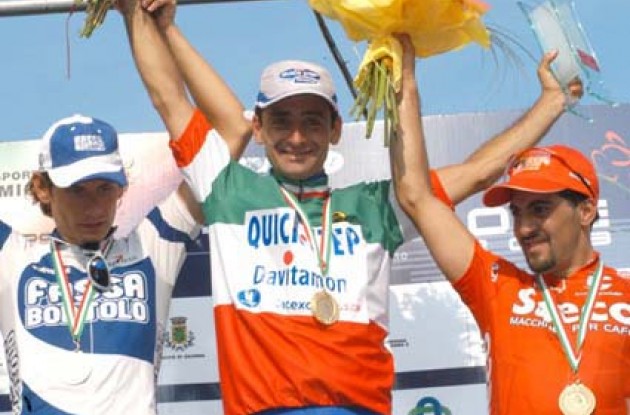 Bettini takes the Italian nationals and is ready for the Tour de France. Photo copyright Fotoreporter Sirotti.