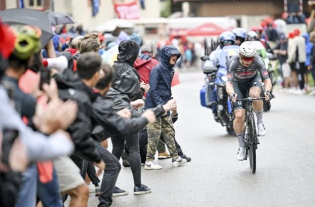 | A.S.O. Kaden Groves on his way to victory in stage 20 of Tour de France